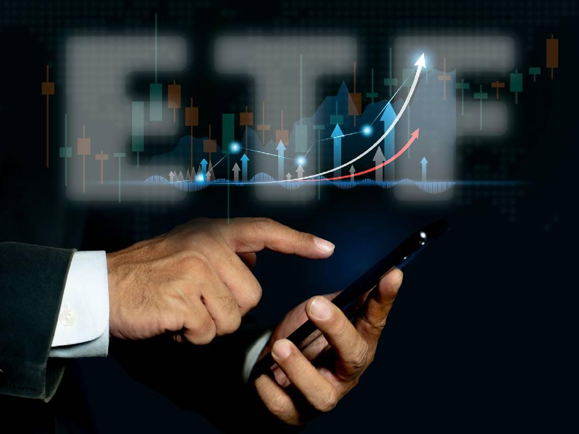 00927、00888，4月除息雙霸選誰？殖利率16％、1年股價漲6成多...「息價雙賺」關鍵曝光，最後買進日快看